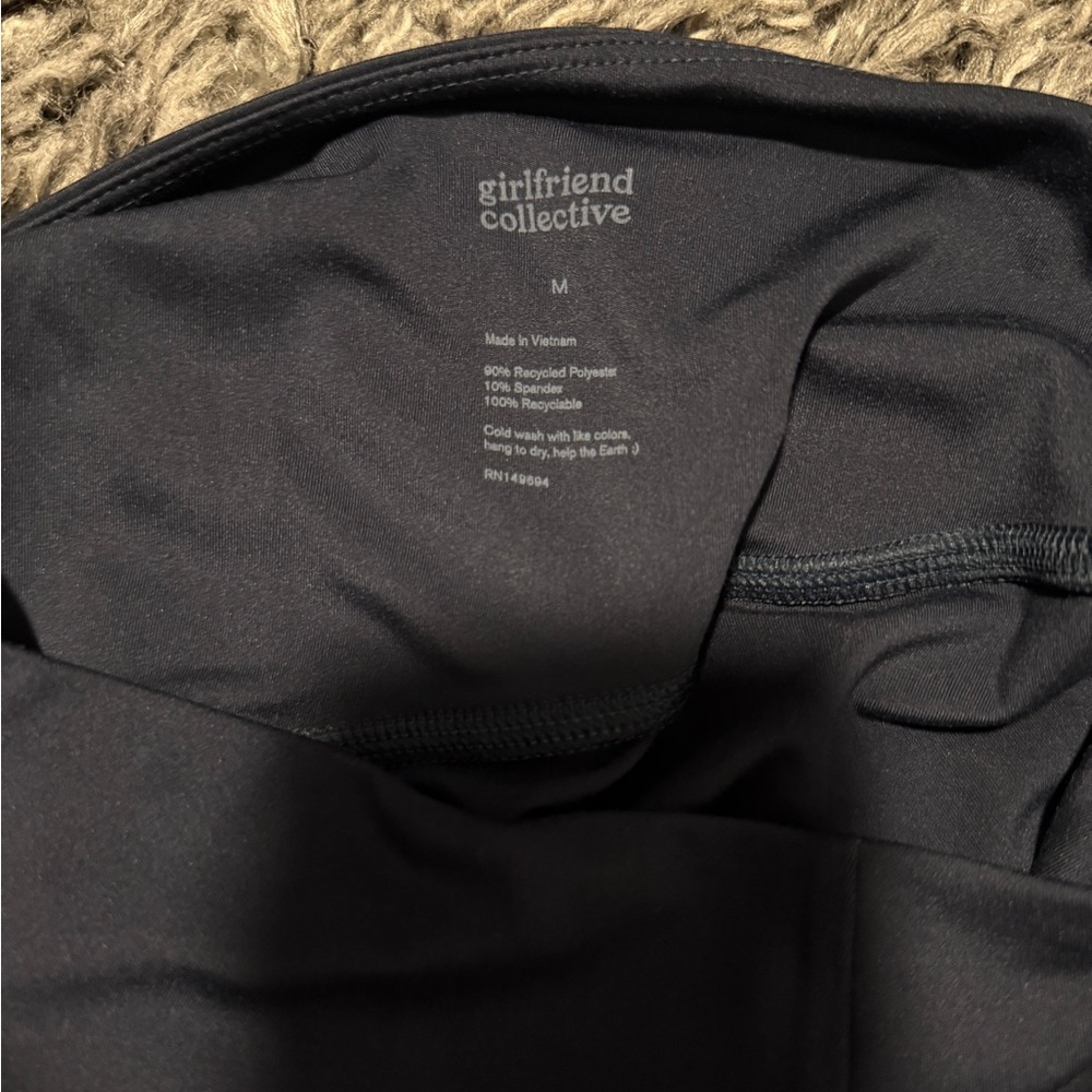 Girlfriend Collective Midnight Black Activewear Legging & Bra Set - Picture 2 of 8